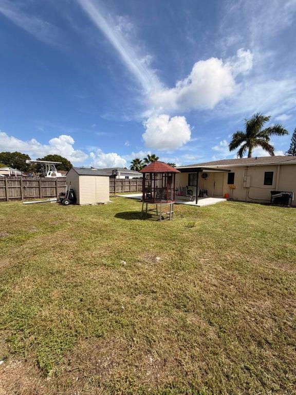 RICHMOND HEIGHTS - Residential