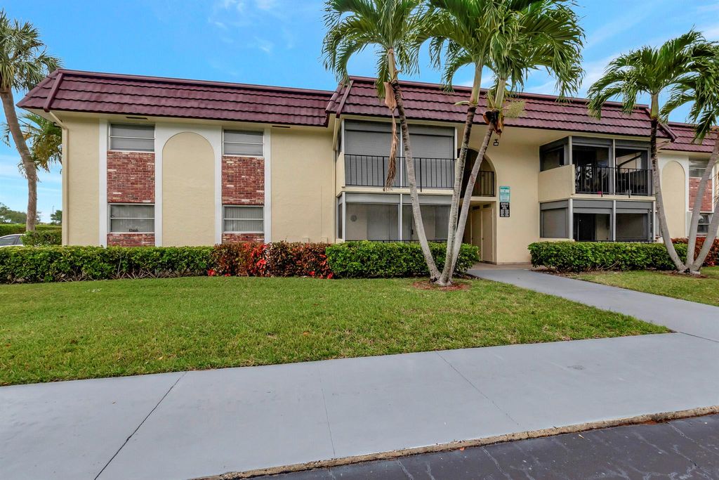 Photo of 22805 SW 66th Avenue #105, Boca Raton, FL 33428 (MLS # R10928174)