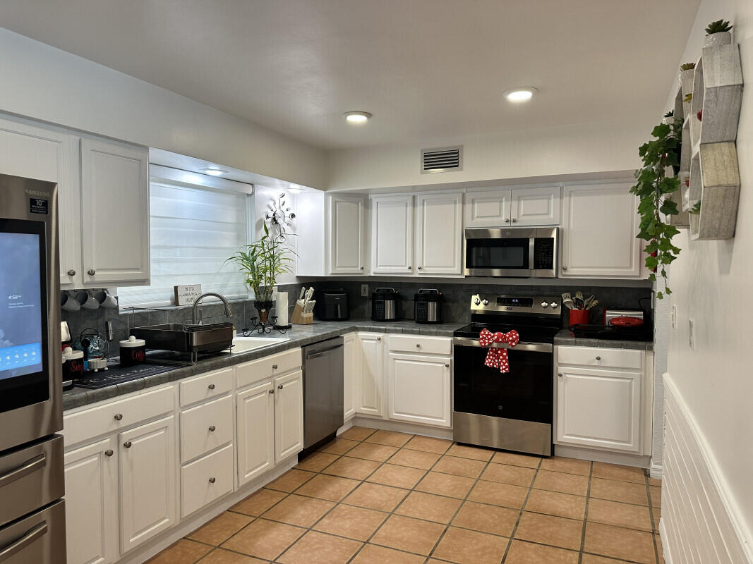 PLANTATION GARDENS SEC 5 - Residential