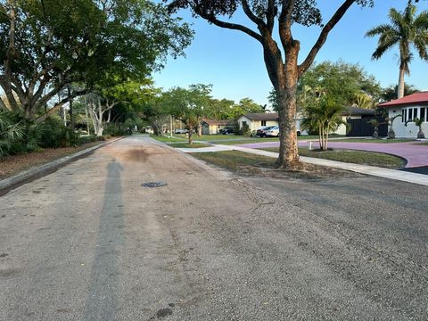 Tiny photo for 6940 Plantation Road, Plantation, FL 33317 (MLS # B26020644)