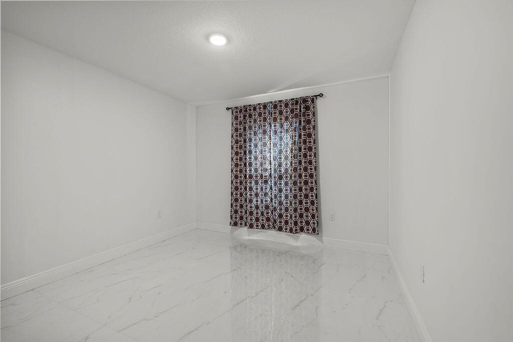 PORT ST LUCIE SECTION 25 - Residential Lease