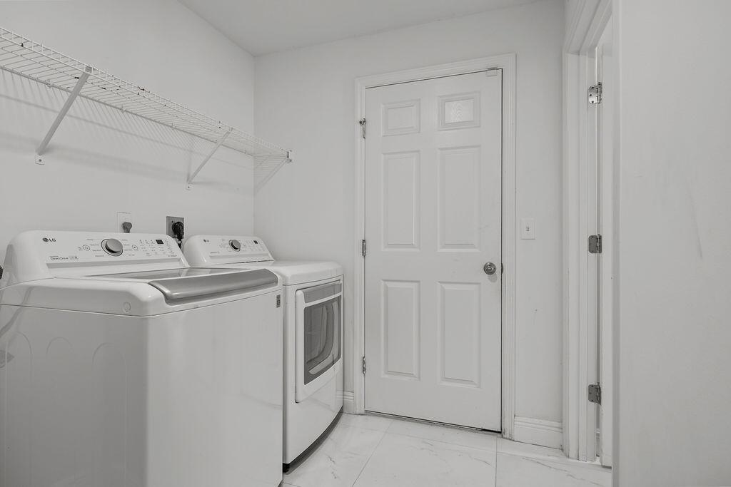 PORT ST LUCIE SECTION 25 - Residential Lease