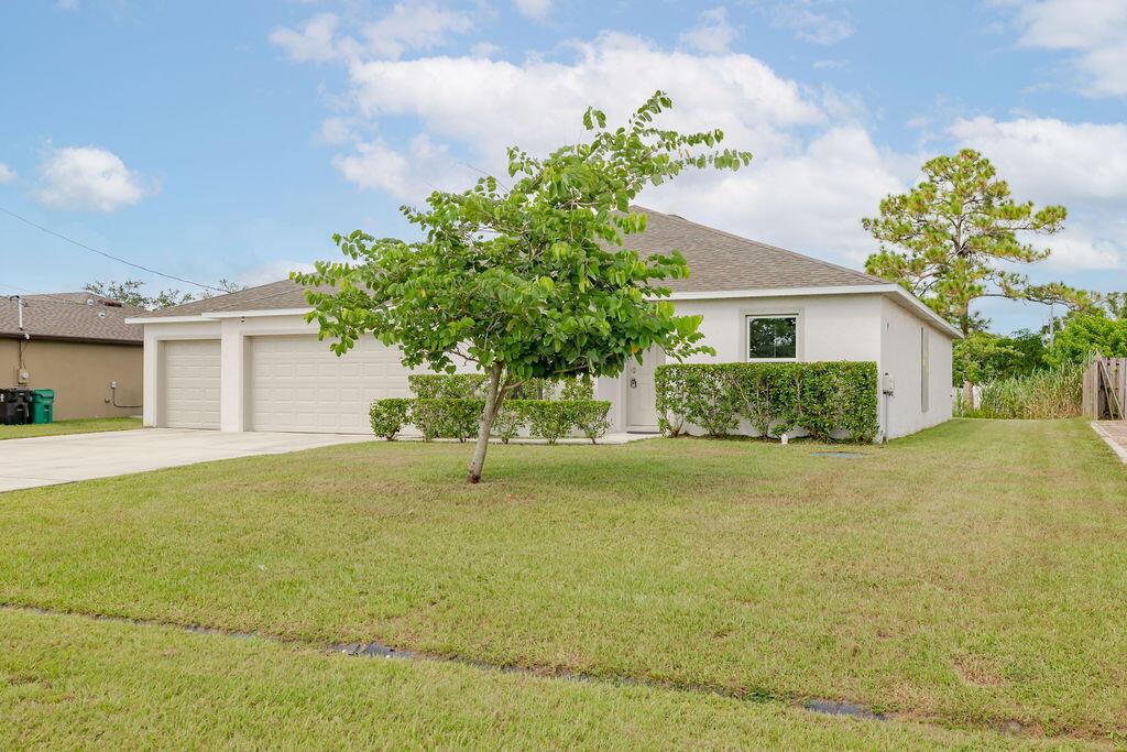 PORT ST LUCIE SECTION 25 - Residential Lease
