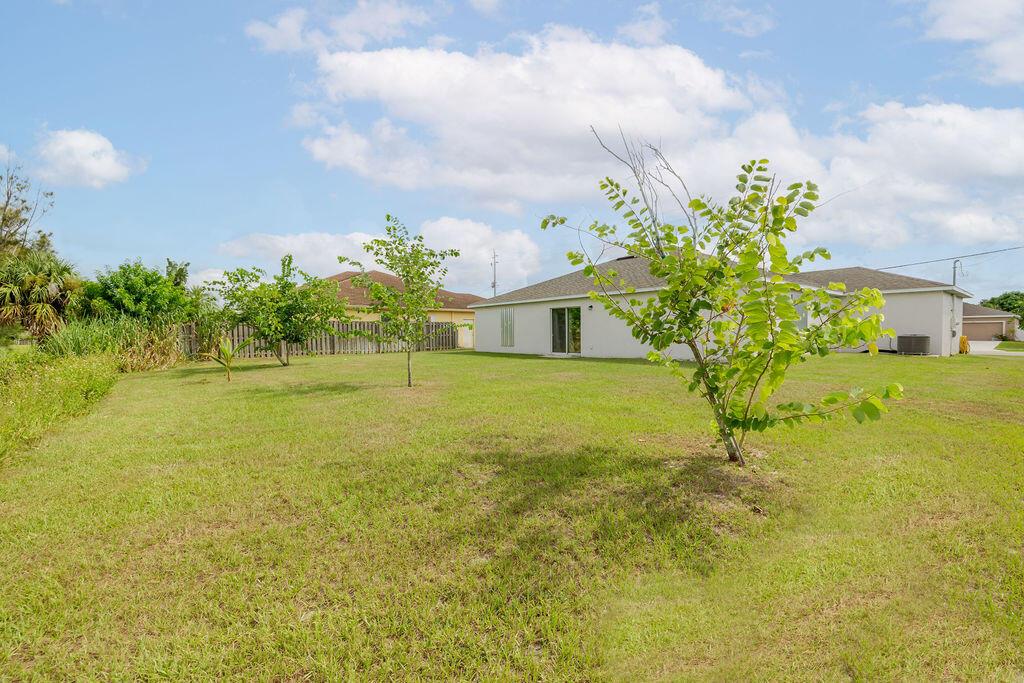 PORT ST LUCIE SECTION 25 - Residential Lease