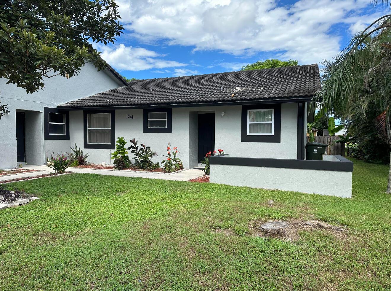 1394 Riverside Circle