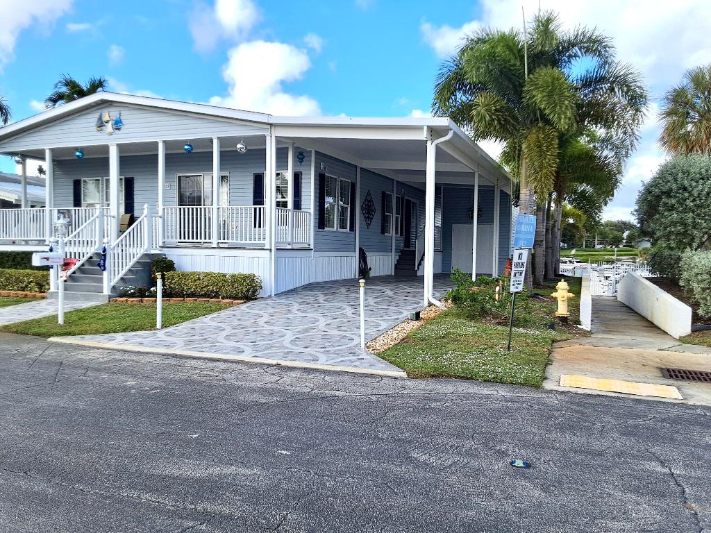 1215 Poinsettia Drive