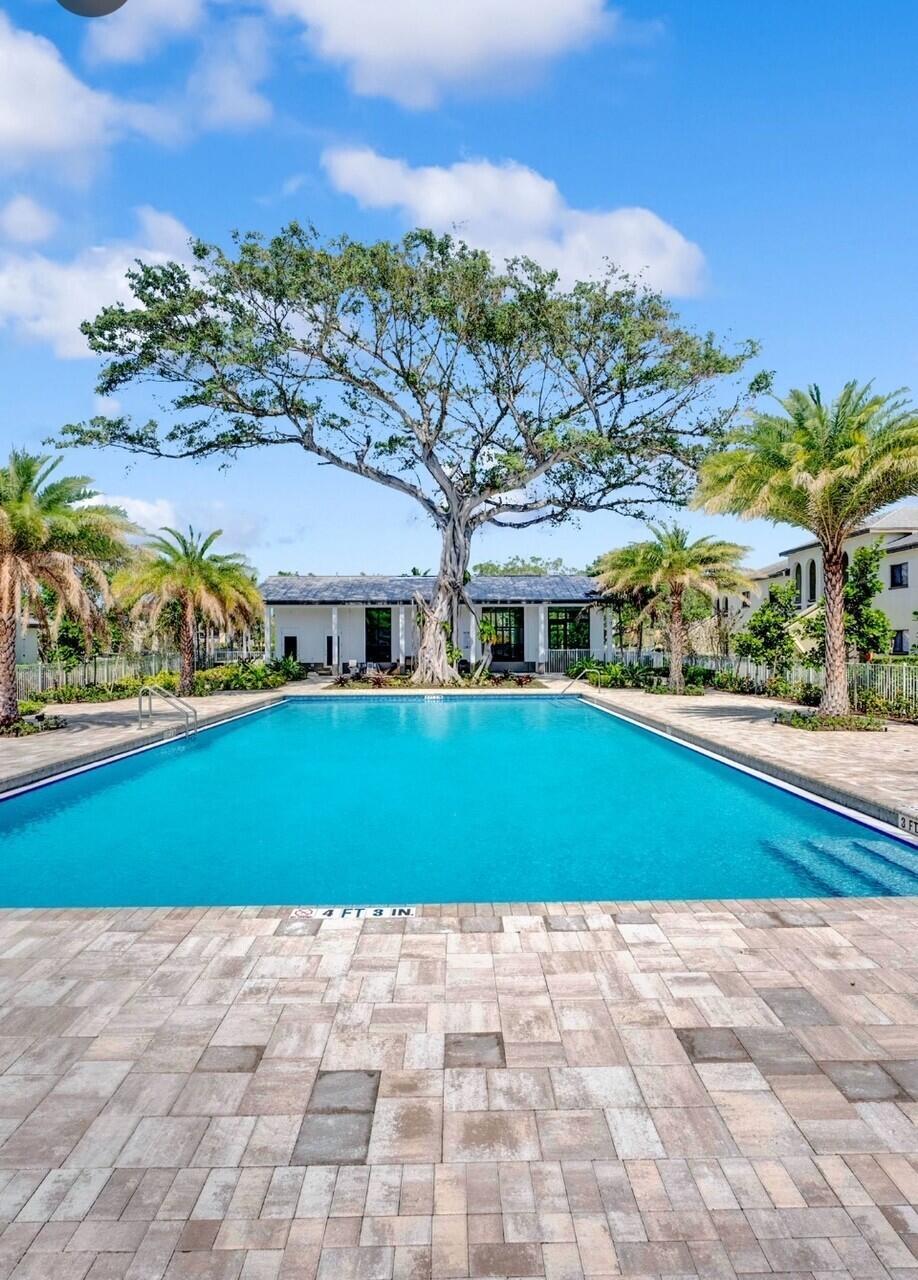 BOCA VILLA APTS - Residential Lease