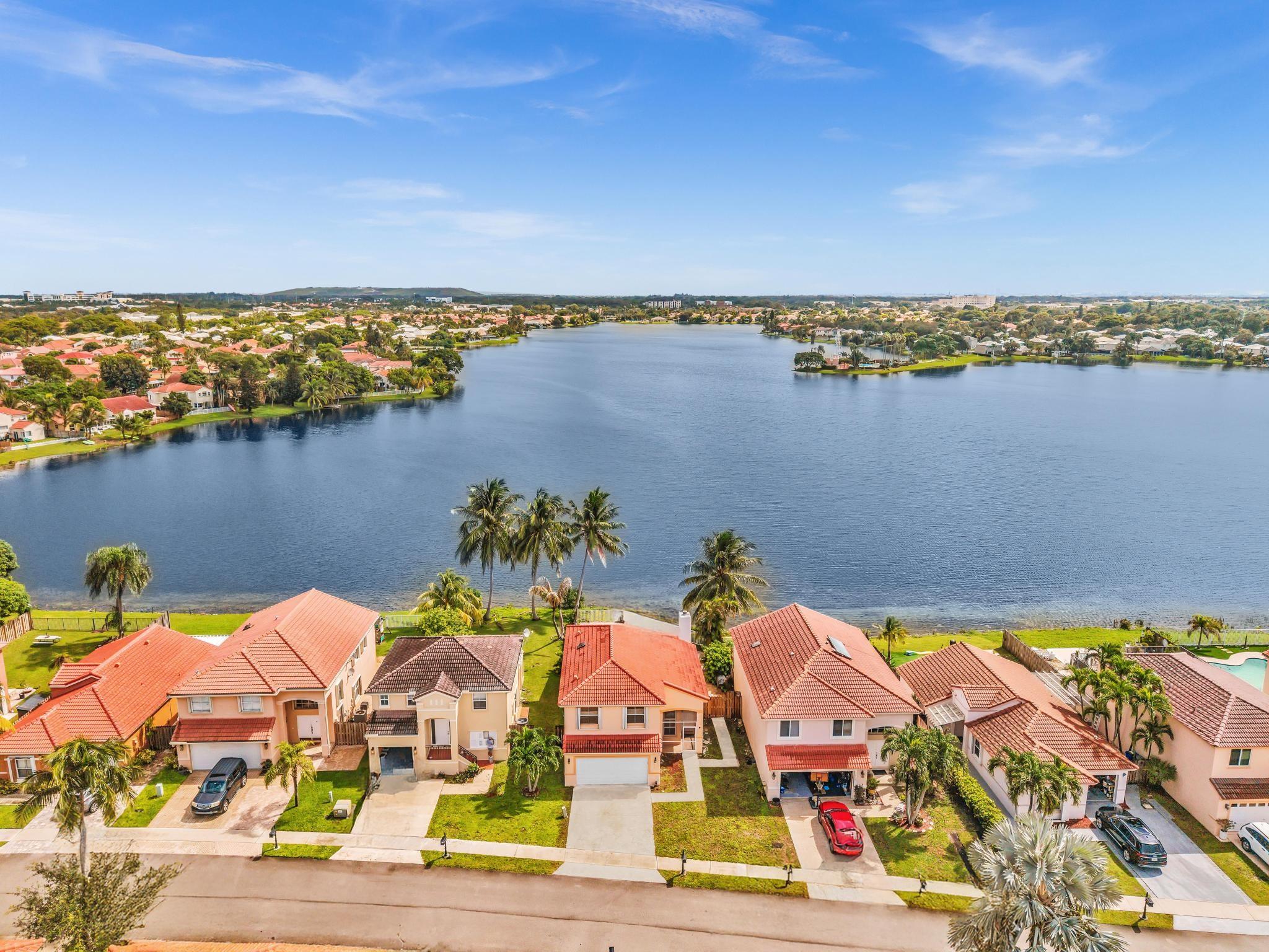 CORAL BAY - Residential