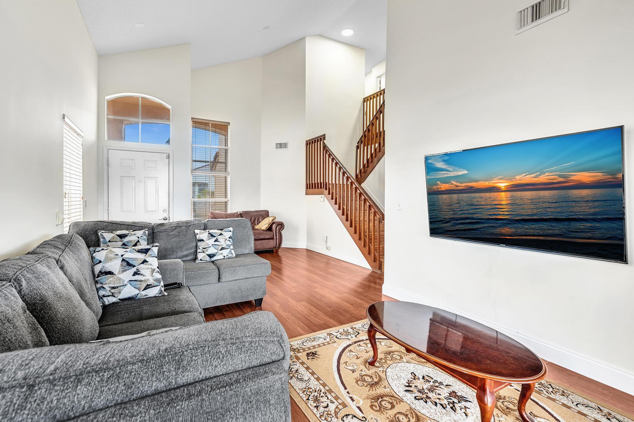 CORAL BAY - Residential
