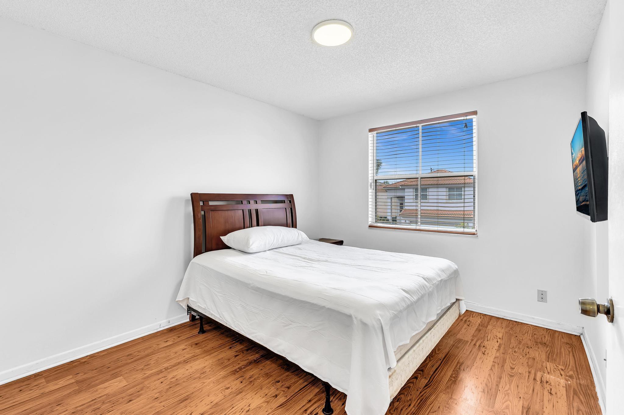 CORAL BAY - Residential