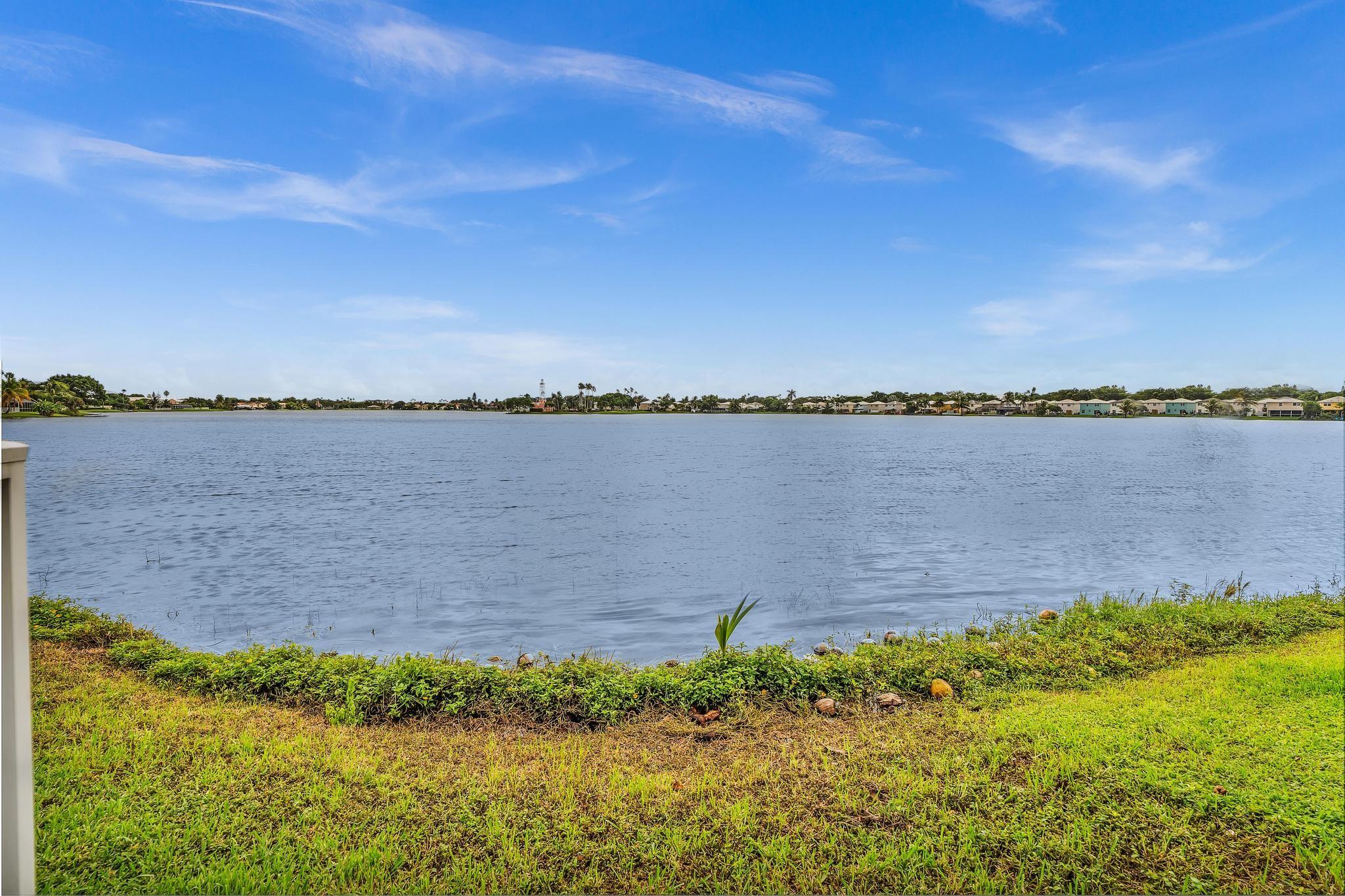 CORAL BAY - Residential