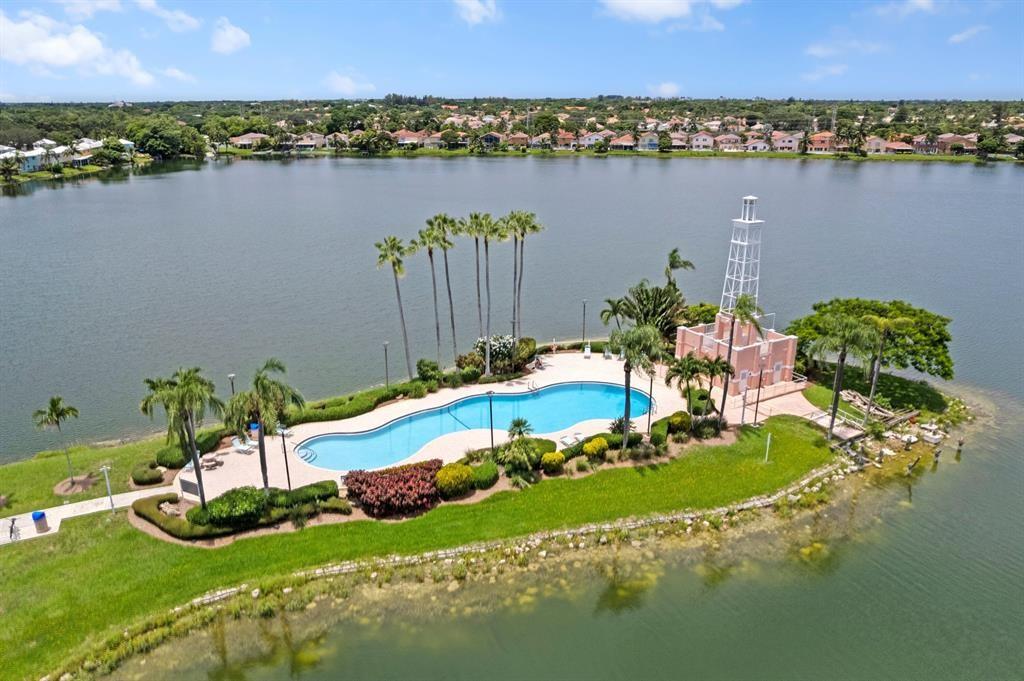 CORAL BAY - Residential