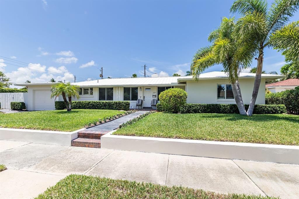 Photo of 289 Beverly Road, West Palm Beach, FL 33405 (MLS # R10723247)