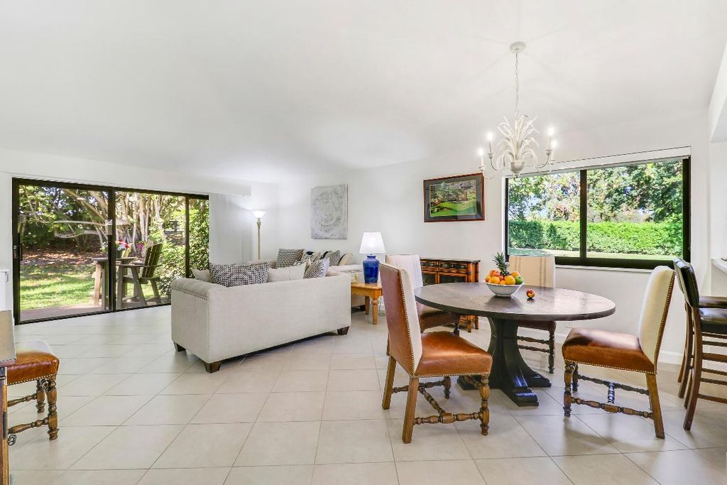 Photo of 825 Club Drive, Palm Beach Gardens, FL 33418 (MLS # R11102114)