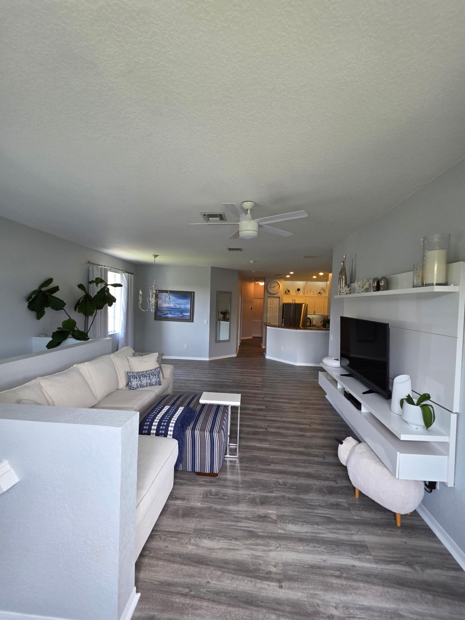 LEXINGTON LAKES - Residential