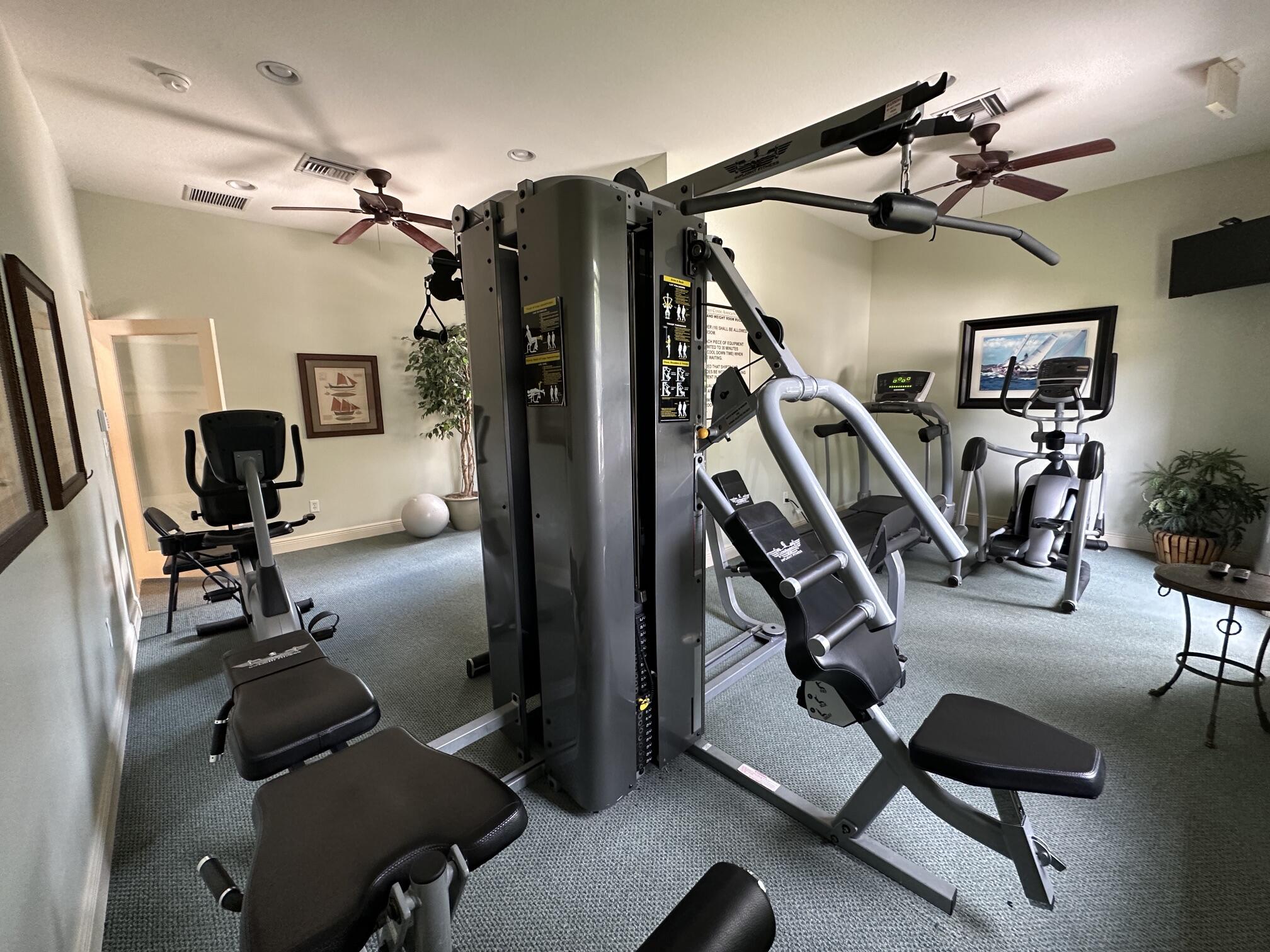 LEXINGTON LAKES - Residential