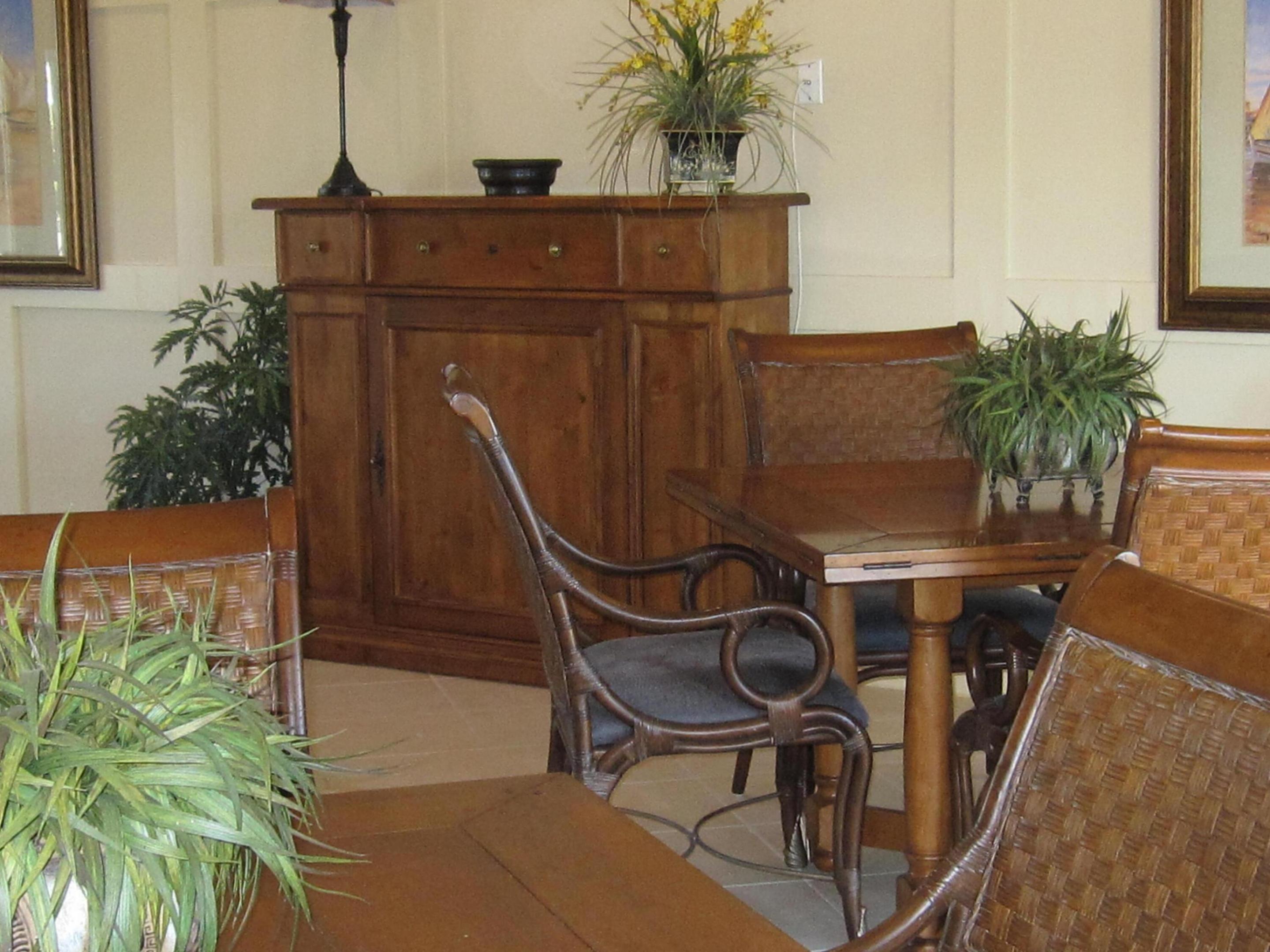 LEXINGTON LAKES - Residential