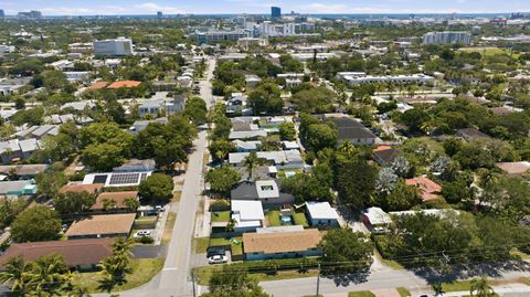 Tiny photo for 512 SW 15th Street, Fort Lauderdale, FL 33315 (MLS # B26027357)
