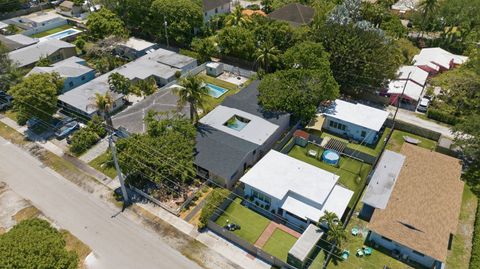 Tiny photo for 512 SW 15th Street, Fort Lauderdale, FL 33315 (MLS # B26027357)