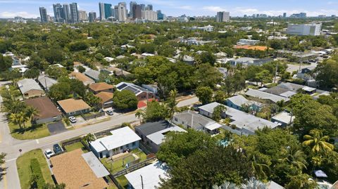 Tiny photo for 512 SW 15th Street, Fort Lauderdale, FL 33315 (MLS # B26027357)