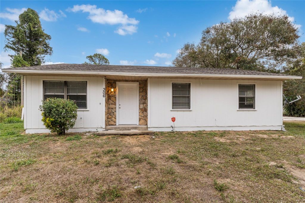 Photo of 306 35th Avenue, Vero Beach, FL 32968 (MLS # F10548077)