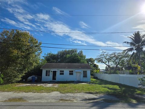 1262 NE 34th Ct Oakland Park FL 33334