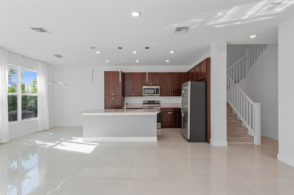 Photo of 4352 Veleiros Avenue, Deerfield Beach, FL 33064 (MLS # R11072112)