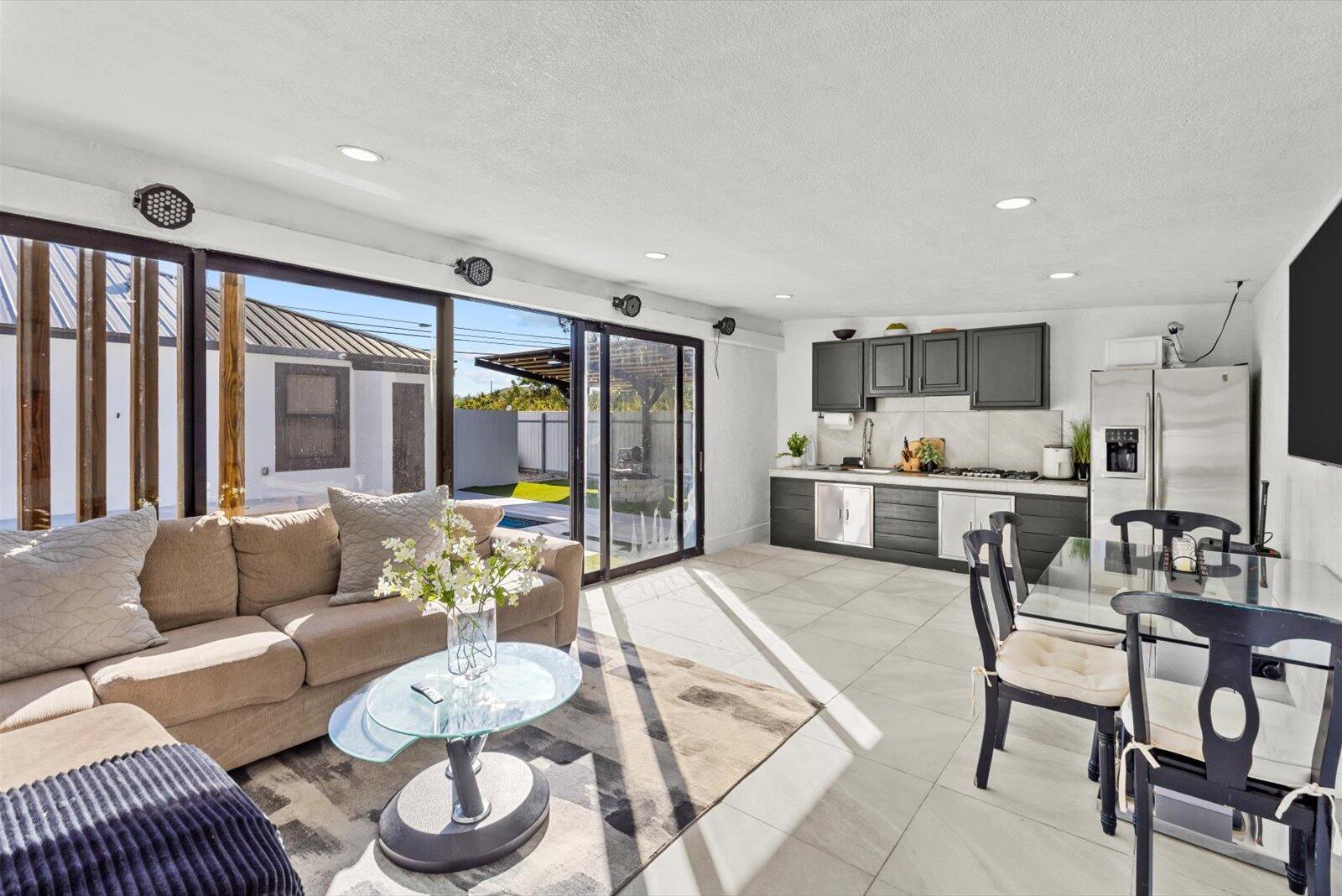 PORT SAINT LUCIE - Residential