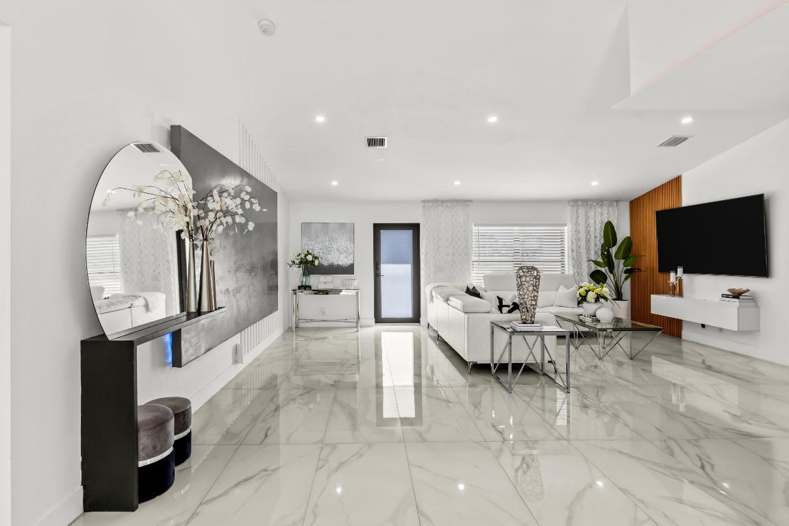 PORT SAINT LUCIE - Residential