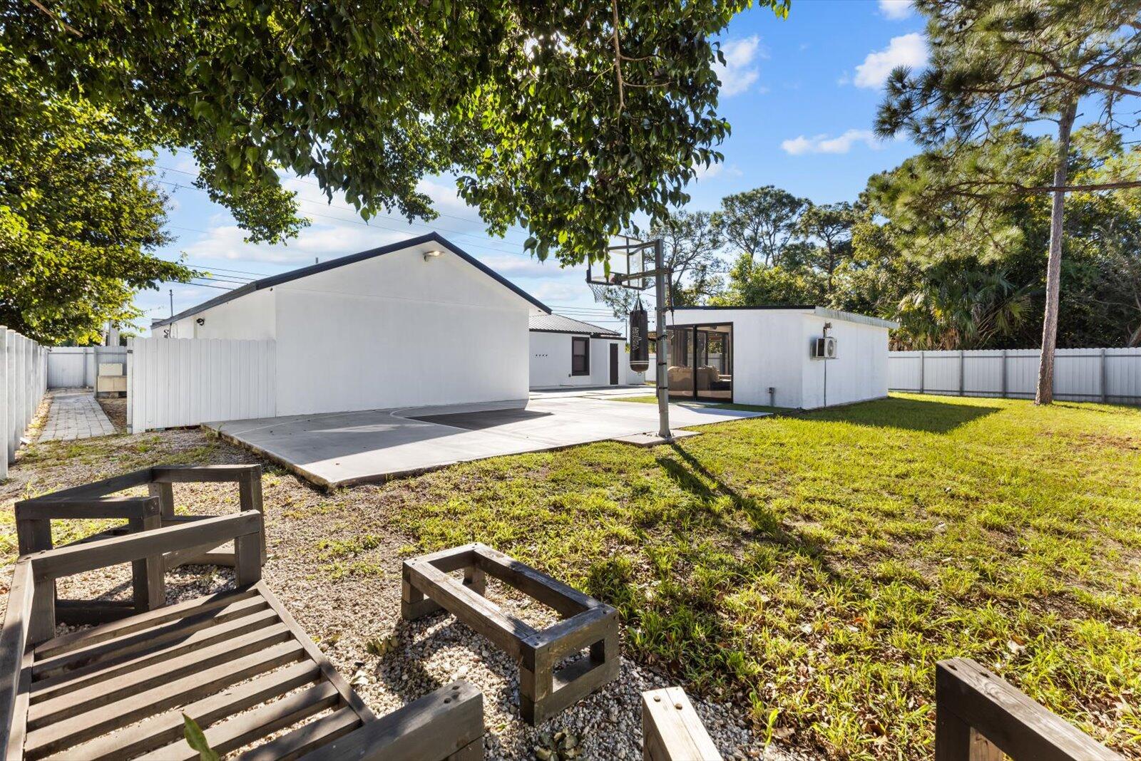 PORT SAINT LUCIE - Residential