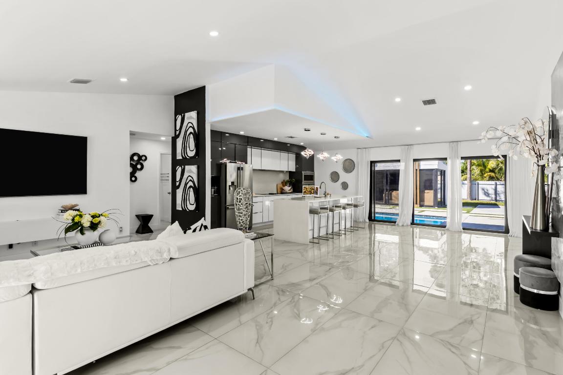 PORT SAINT LUCIE - Residential