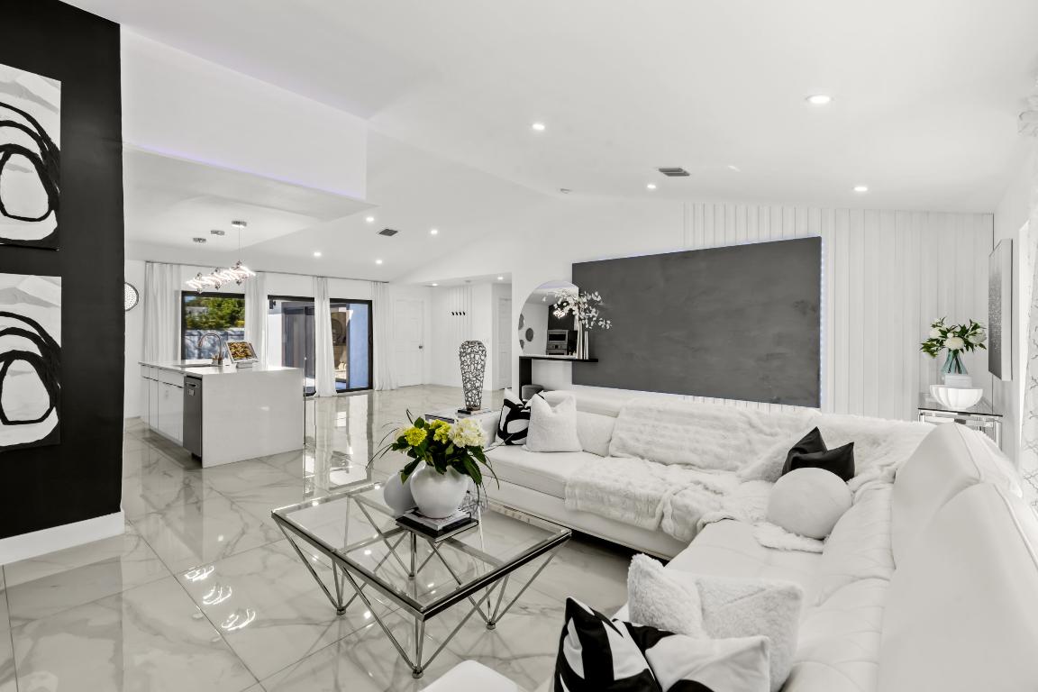 PORT SAINT LUCIE - Residential