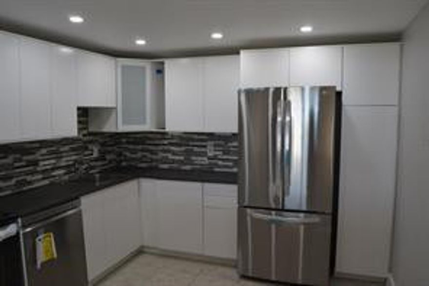 TOTALLY RENOVATED! MOVE-IN Ready! Split floor plan w/ 2 large bedrooms. Water view from all rooms, spectacular canal view, marina, intracoastal, Miami Bch and downtown Miami. Enjoy the sunrise and sunset view from the spacious balcony. Independent lighting on kitchen, living room counter, under & over the kitchen cabinets. Cable TV ready on the walls (wires hidden for neat space). Water included in rent. Covered and gated parking with 1 space assigned, 24/7 security, large pool and gigantic pool area, barbecue covered area. 3 minutes from FIU, Publix & Costco, 5 min. from Barry Univ, . Across the street from Starbucks, , Jamba Juice. Association requires minimum credit score of 680