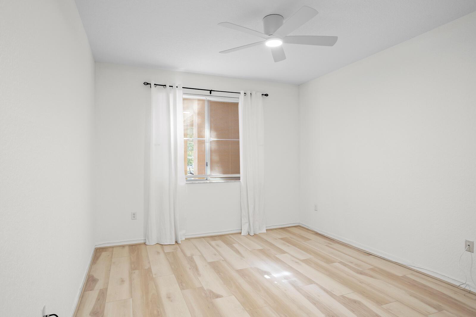 RESIDENCES AT LEGACY PLAC - Residential Lease