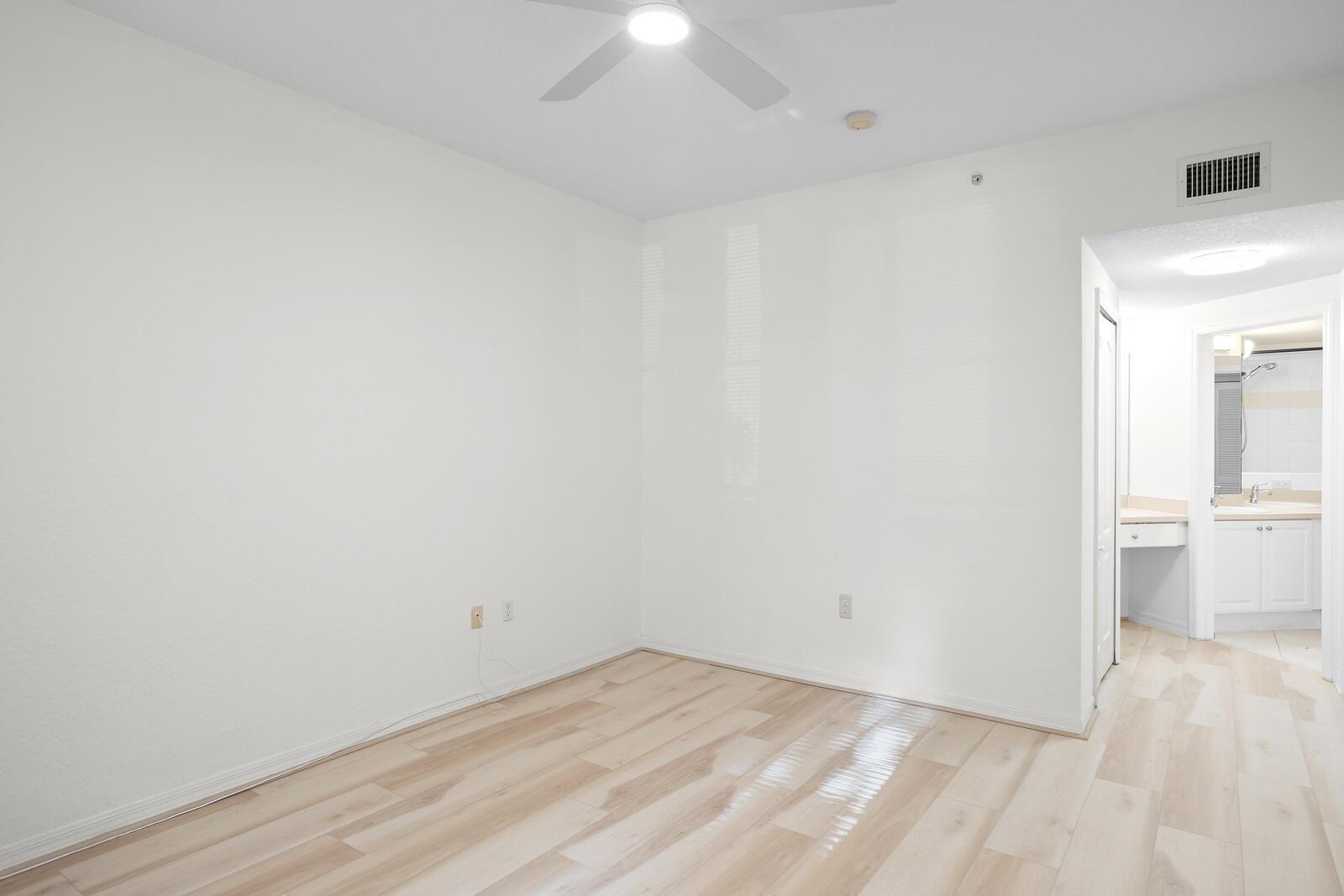 RESIDENCES AT LEGACY PLAC - Residential Lease