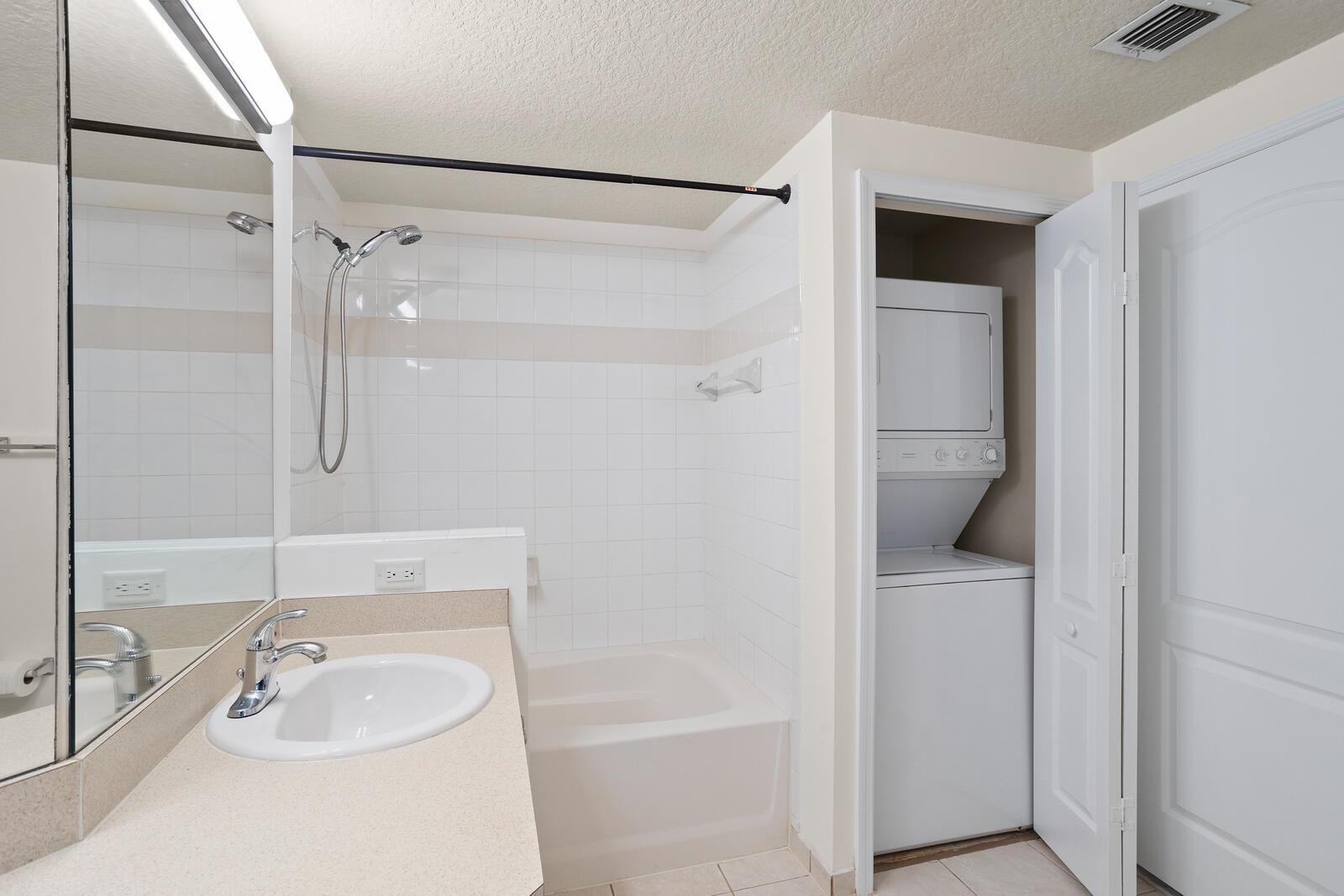 RESIDENCES AT LEGACY PLAC - Residential Lease