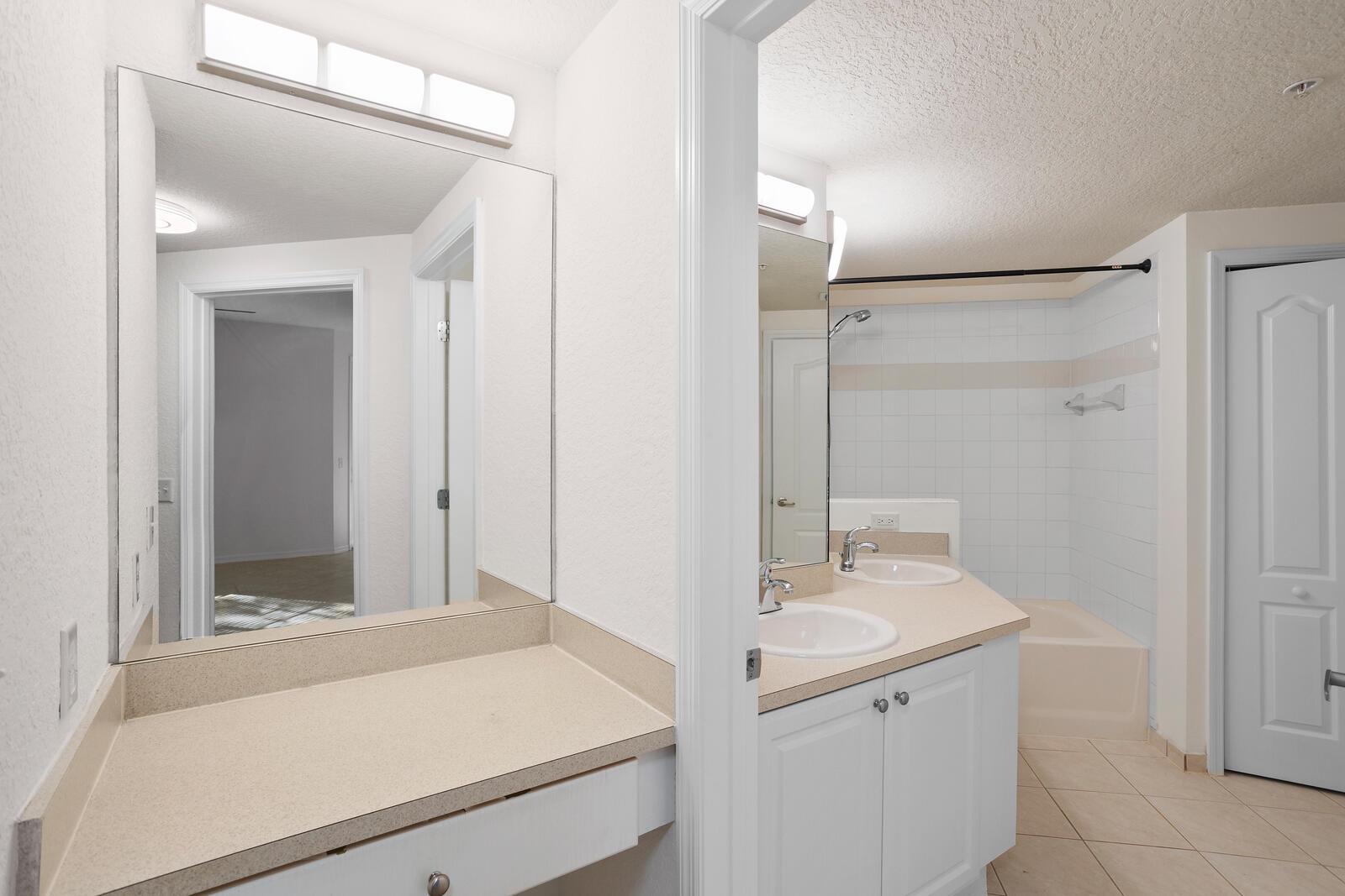 RESIDENCES AT LEGACY PLAC - Residential Lease