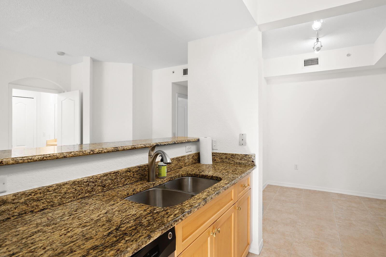 RESIDENCES AT LEGACY PLAC - Residential Lease