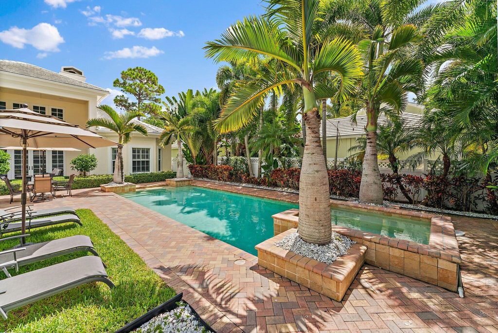 Photo of 3322 Greenway Drive, Jupiter, FL 33458 (MLS # R10839801)