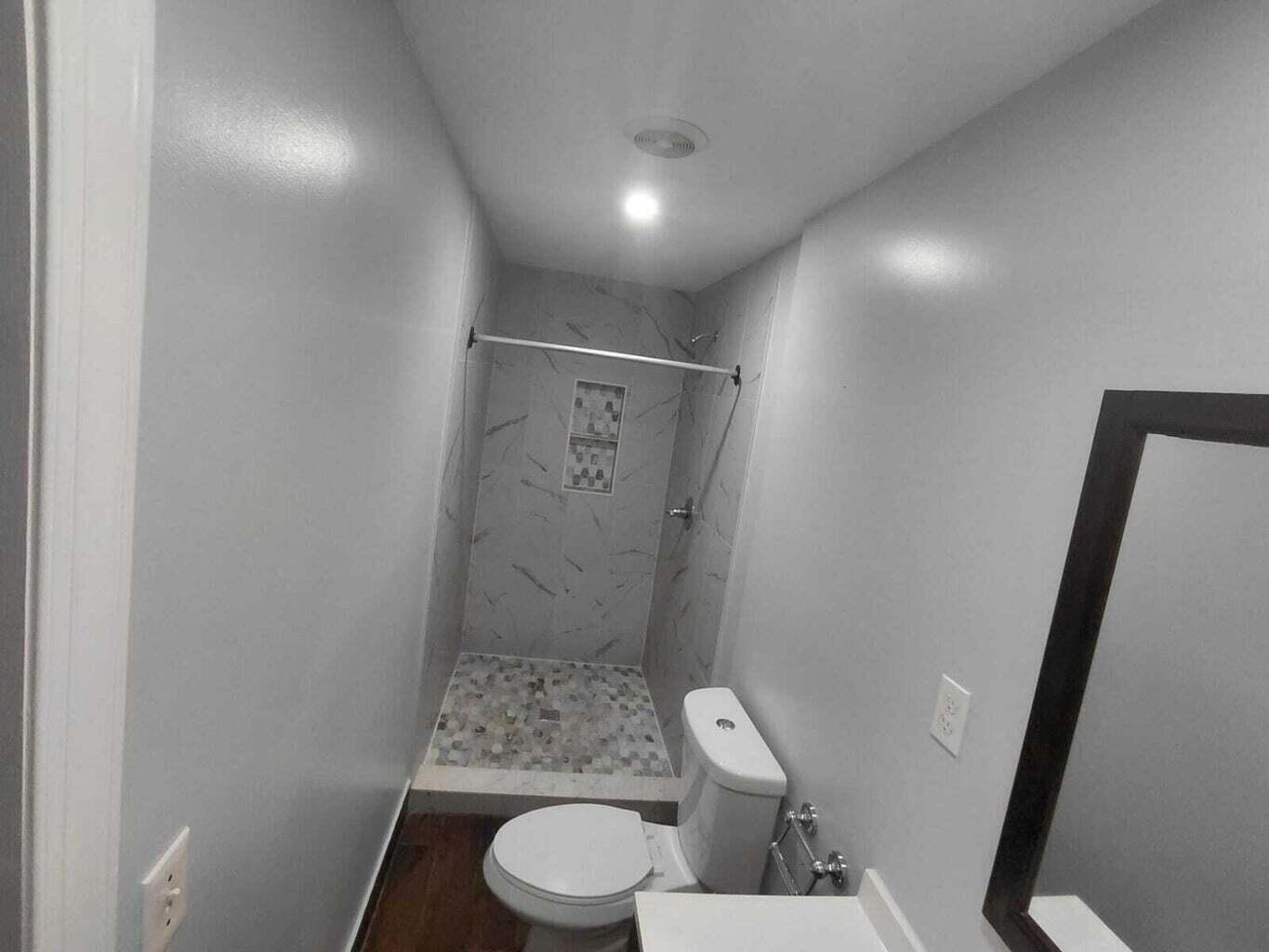 LAKE BELVEDERE ESTATES - Residential Lease