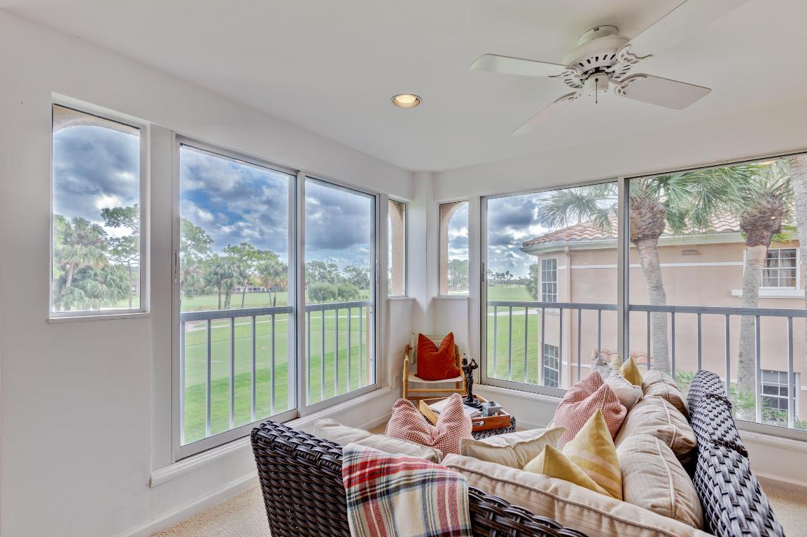 LEGENDS CONDO - Residential