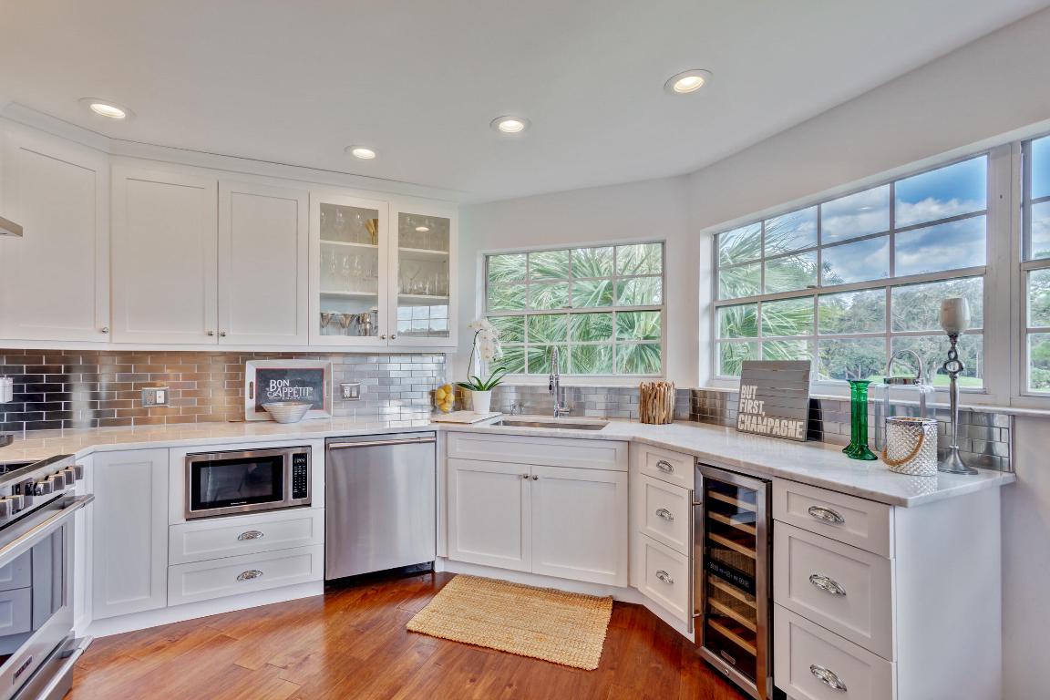 LEGENDS CONDO - Residential