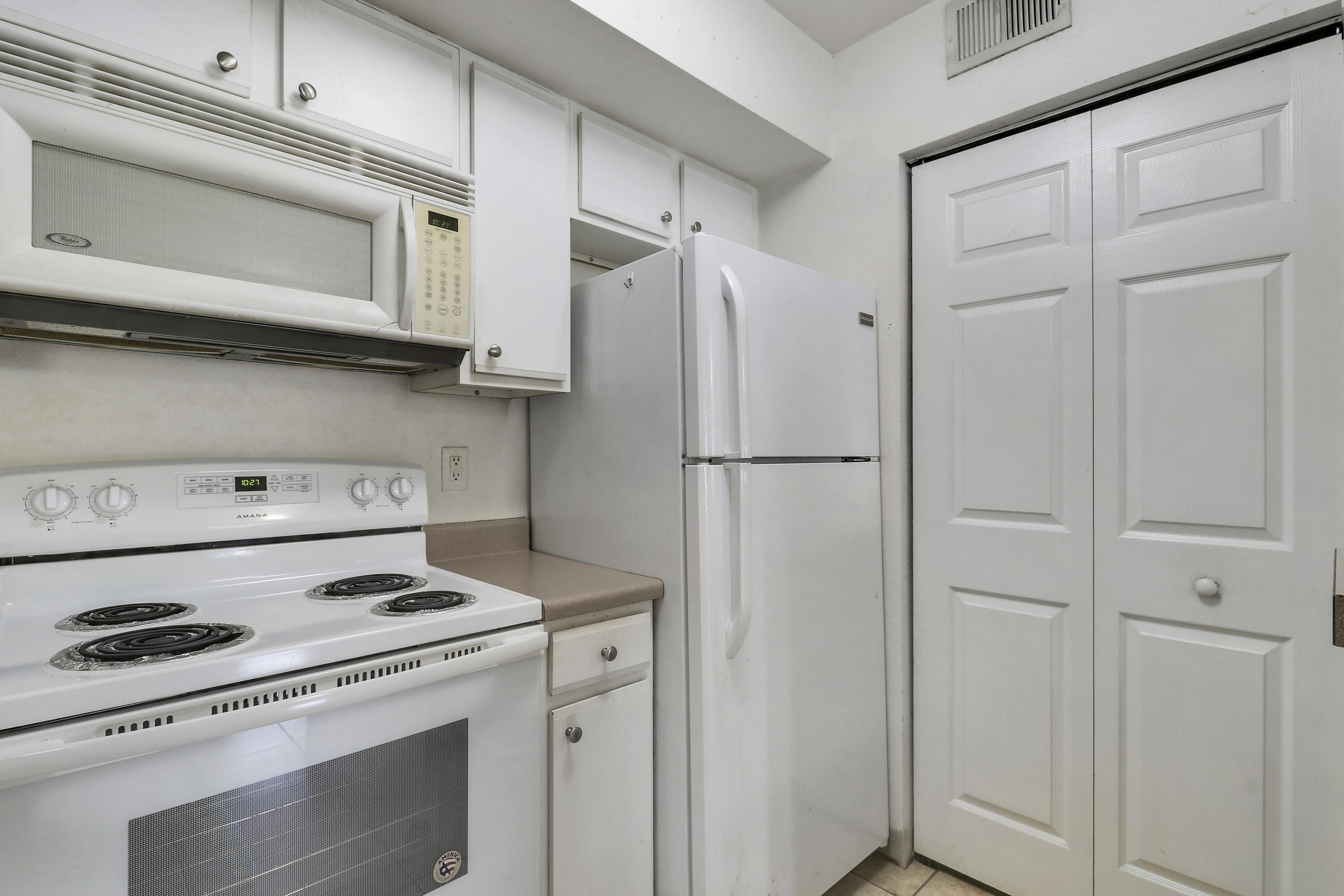 THE CLUB AT ST LUCIE WEST, A CONDOMINIUM - Residential