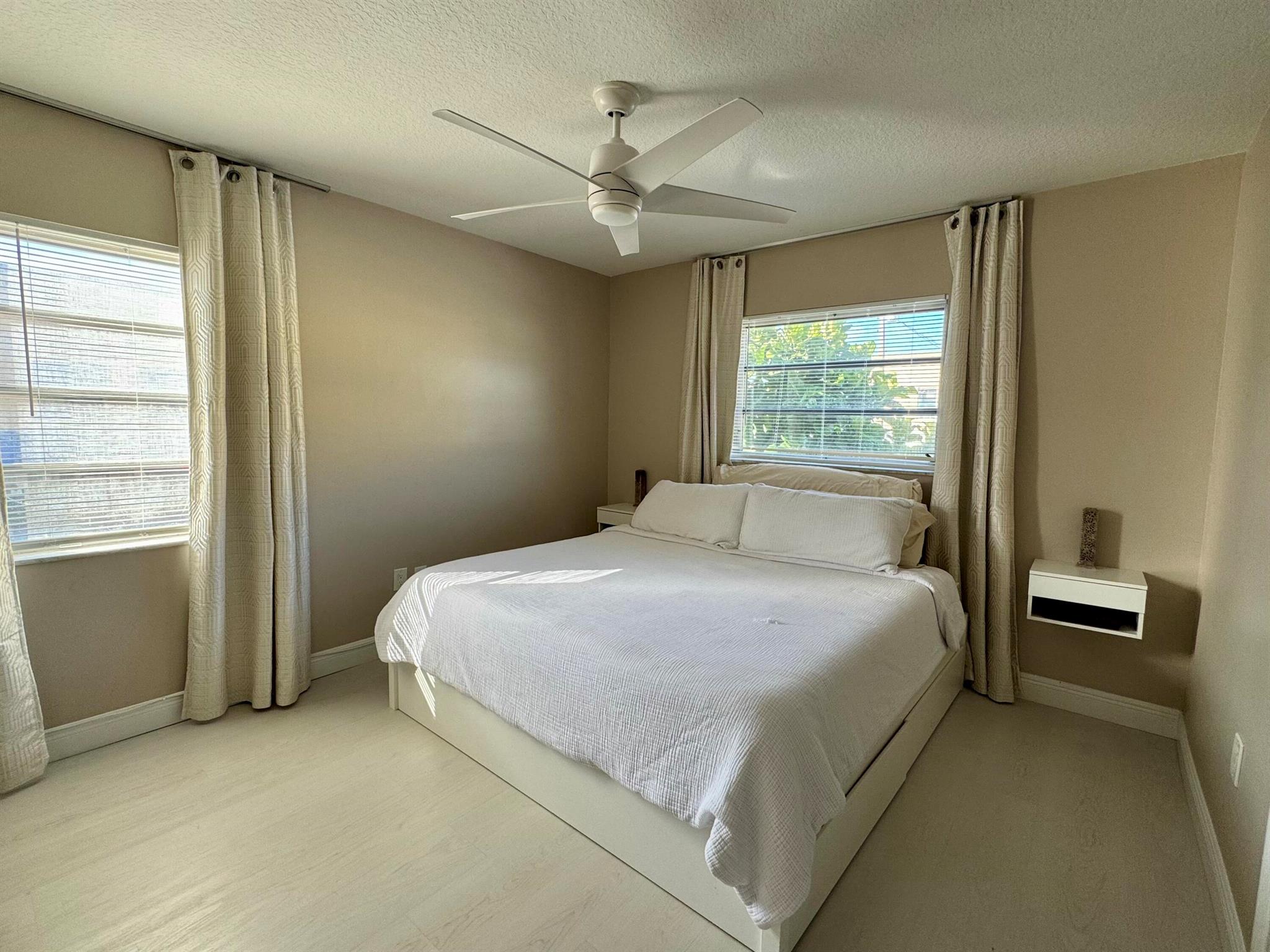 TOWNSITE APTS SEVENTEEN C - Residential