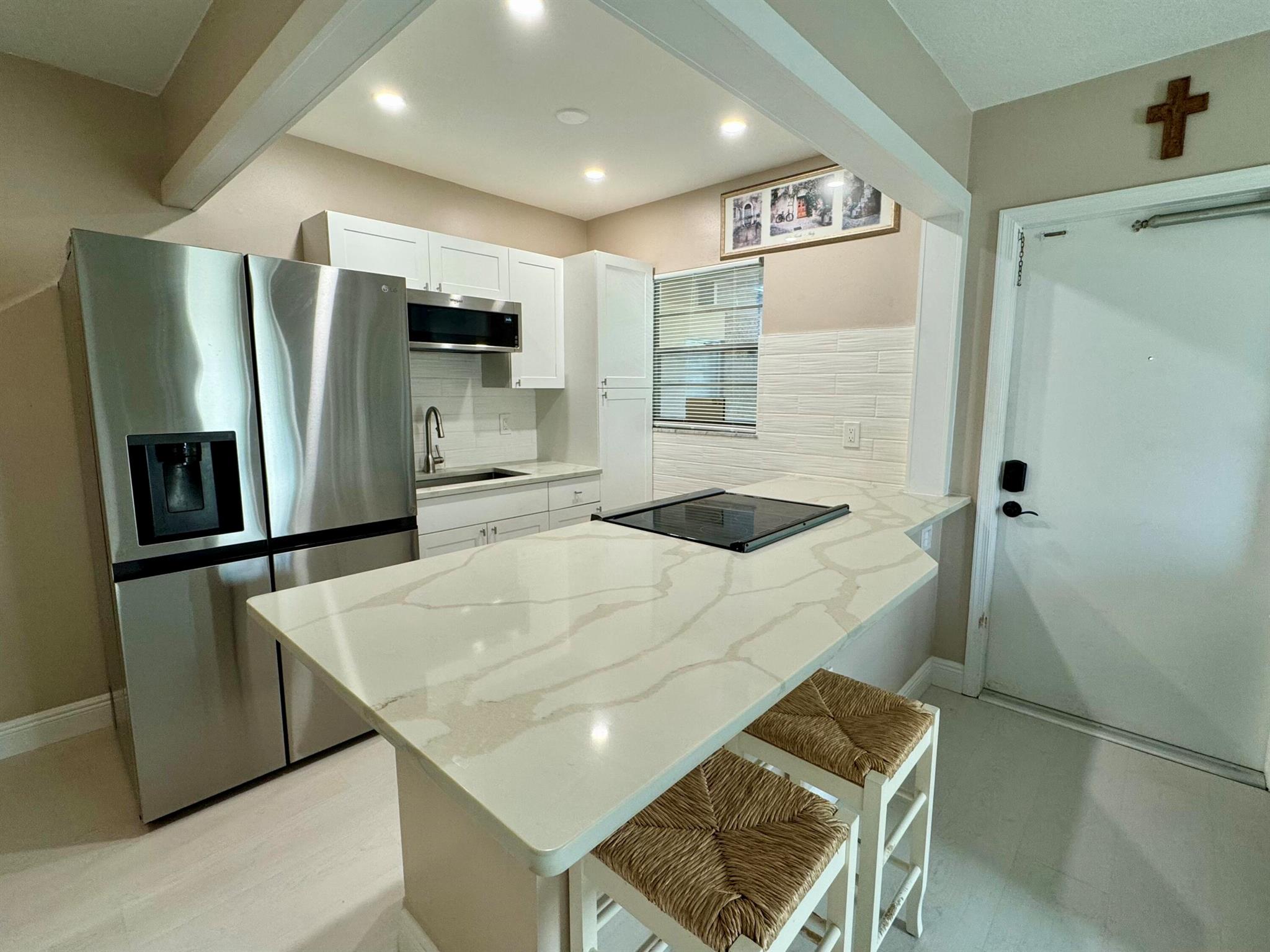30 S J Street 16