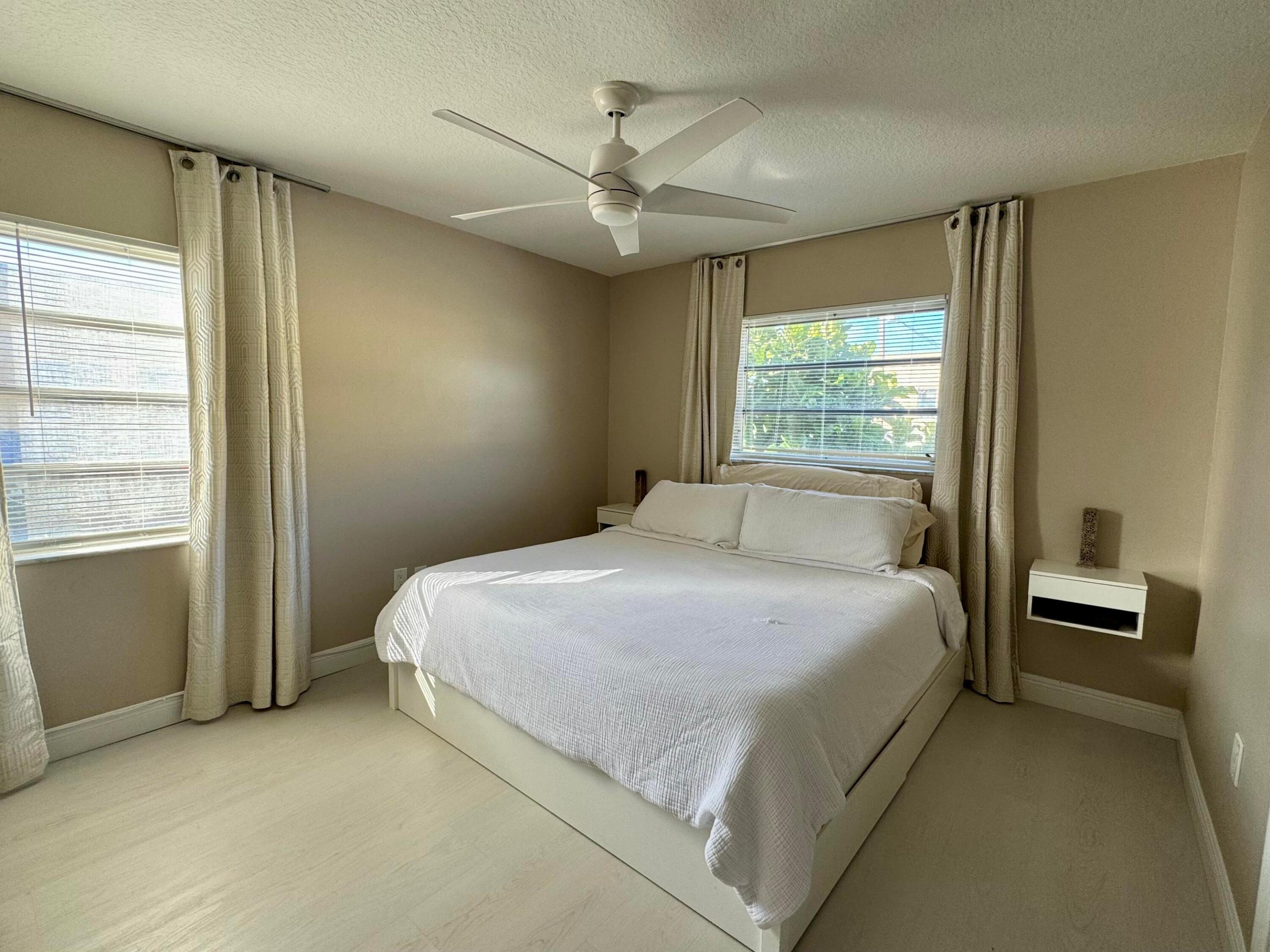 TOWNSITE APTS SEVENTEEN CONDO - Residential