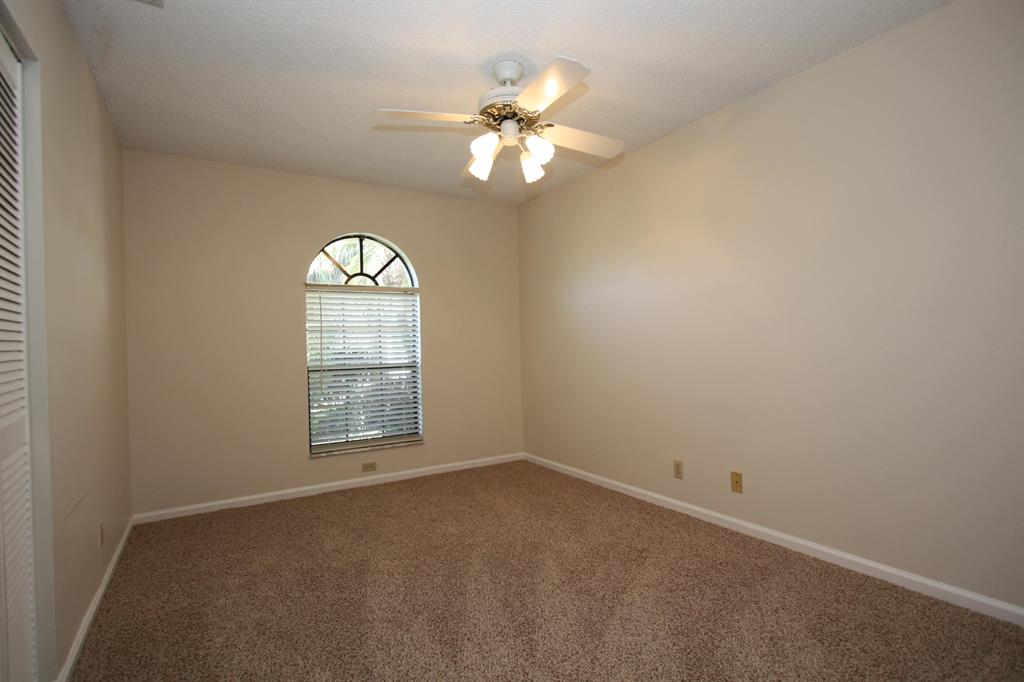 HIDDEN VALLEY SEC 3 - Residential Lease