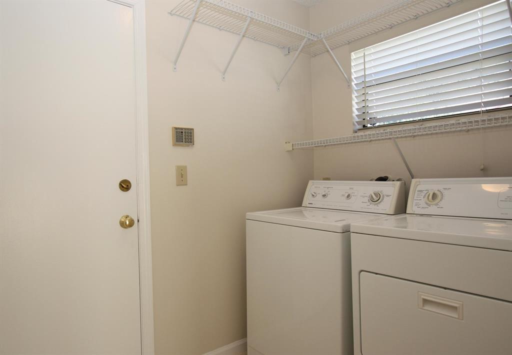 HIDDEN VALLEY SEC 3 - Residential Lease