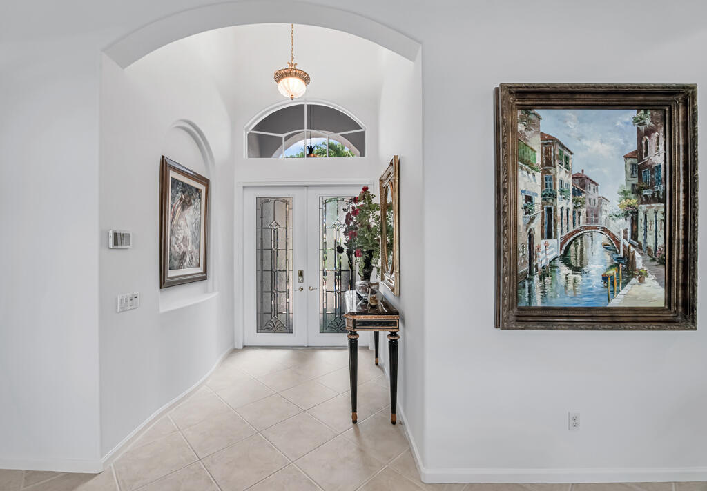 VALENCIA SHORES - Residential