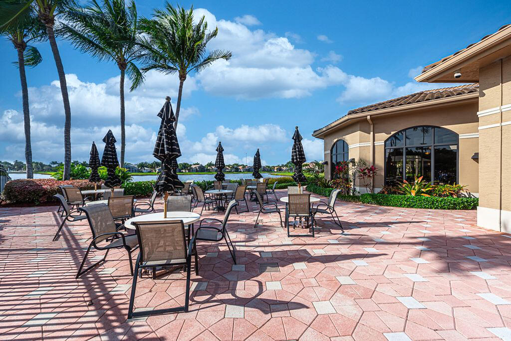 VALENCIA SHORES - Residential